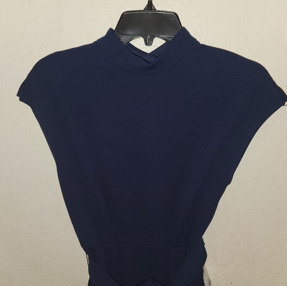 Dress - Picture 4 of 5